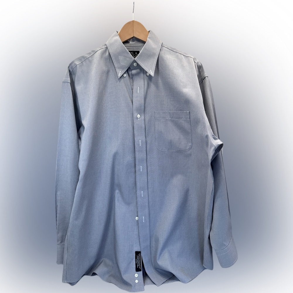 Jose A Bank men's long sleeved button shirt. Preowned but like new!